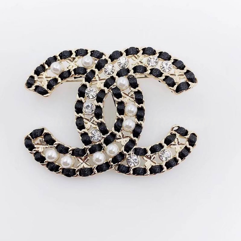 Chanel Brooch 317